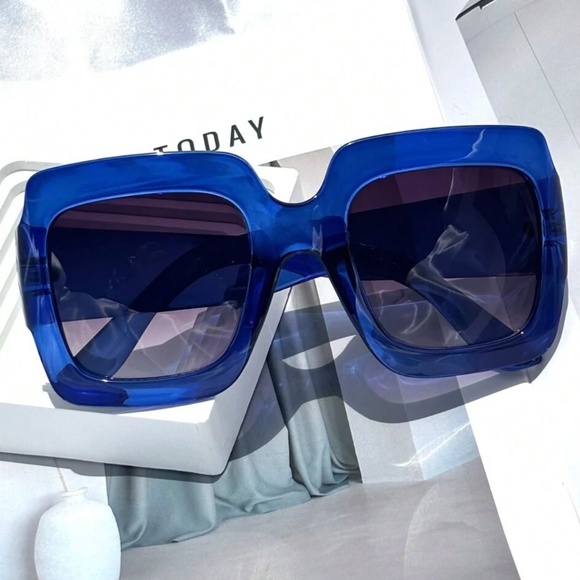 Bug Eye Oversized Square Sunglasses main image 4